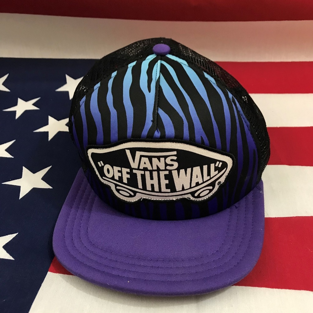 Van's "Off the Wall" purple hat